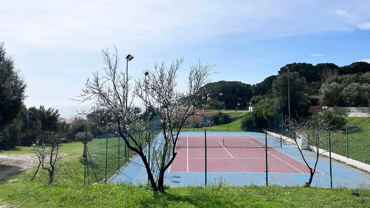Casa Stewart - Levante Geremèas 0*,  Itália